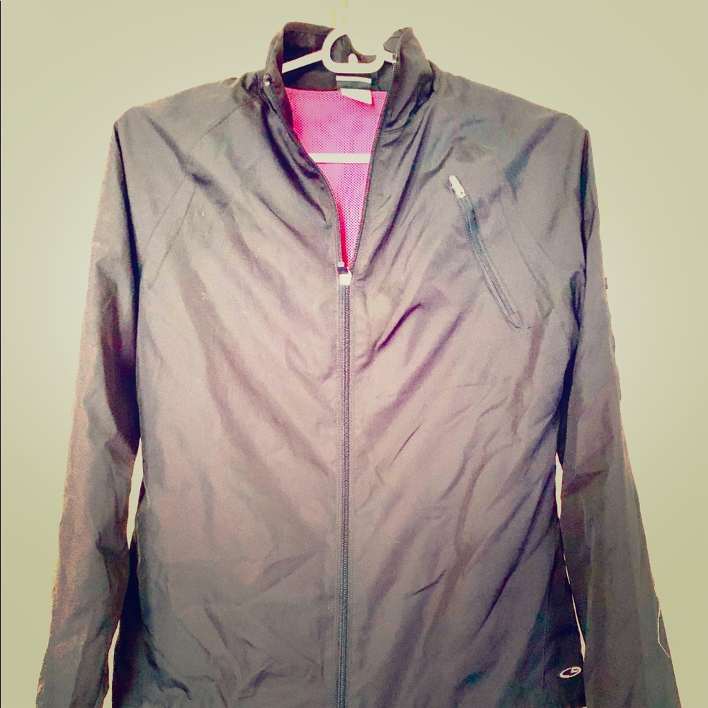 Runners’ Slick Cool Down Jacket